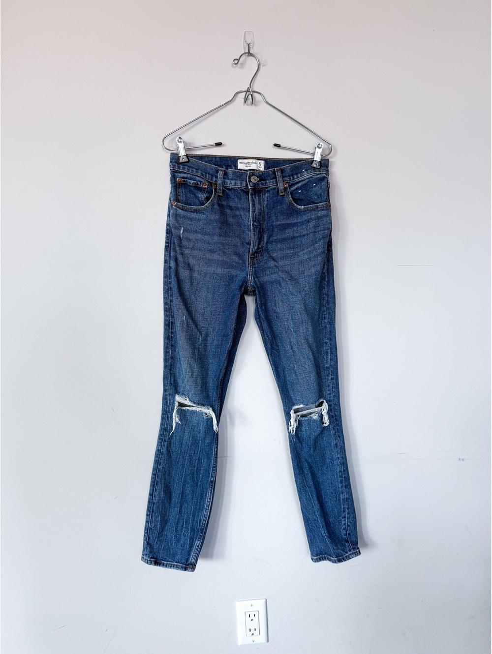 Abercrombie & Fitch Skinny High Rise Ripped Dark Wash Jeans Women’s 27/4